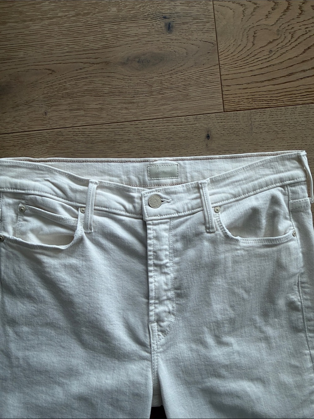 Mother The Mid Rise Dazzler Crop Frayed Hem Jeans in Cream Puffs Size 31 USA - Picture 14 of 14